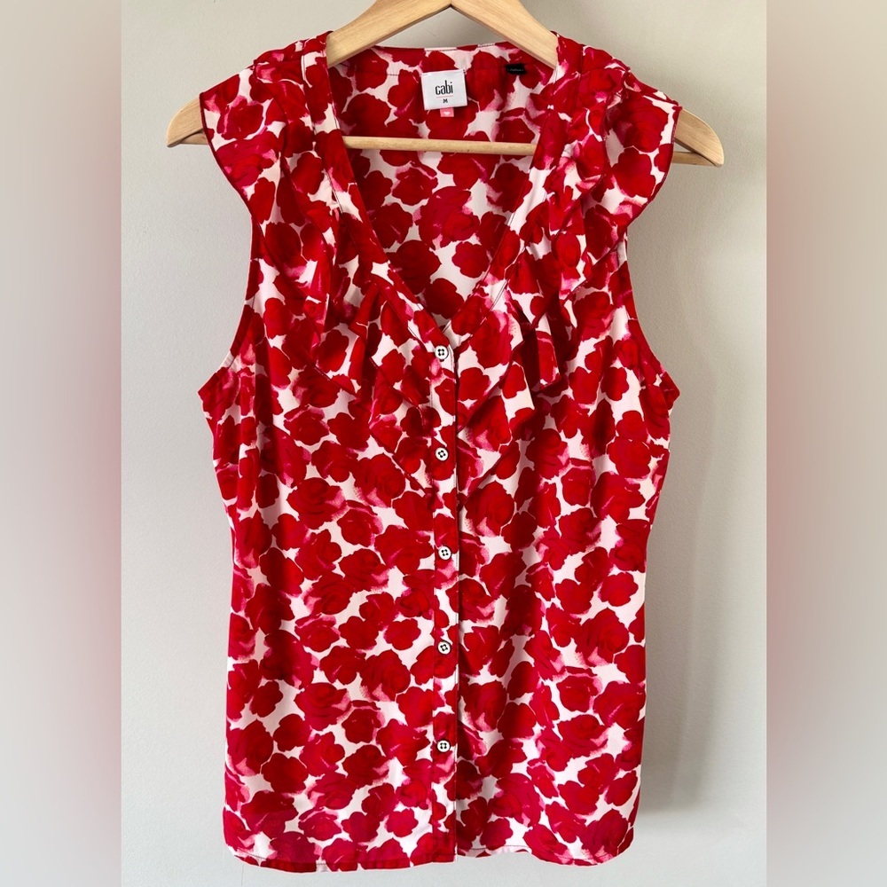 CAbi Rosy Top Red & Cream Floral Ruffle Sleeveless Blouse Size Medium